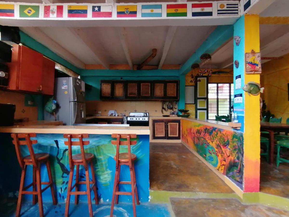 Hostel Villa Mary Taganga Exteriör bild