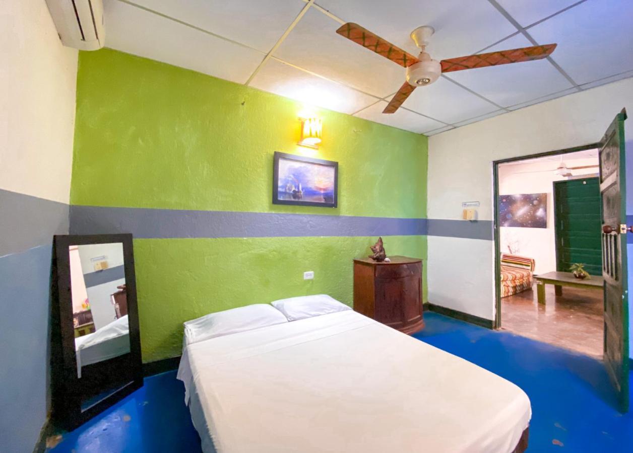 Hostel Villa Mary Taganga Exteriör bild