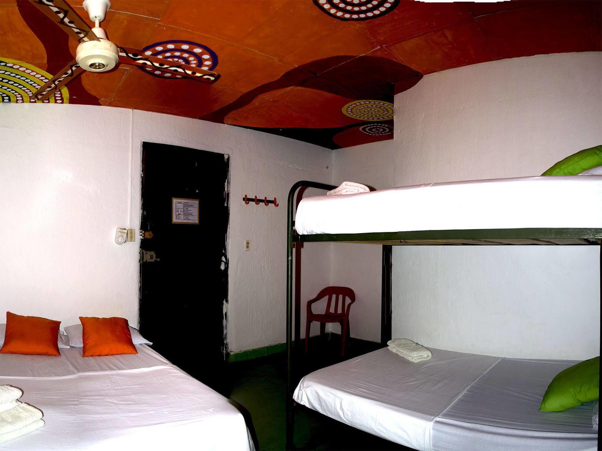 Hostel Villa Mary Taganga Exteriör bild