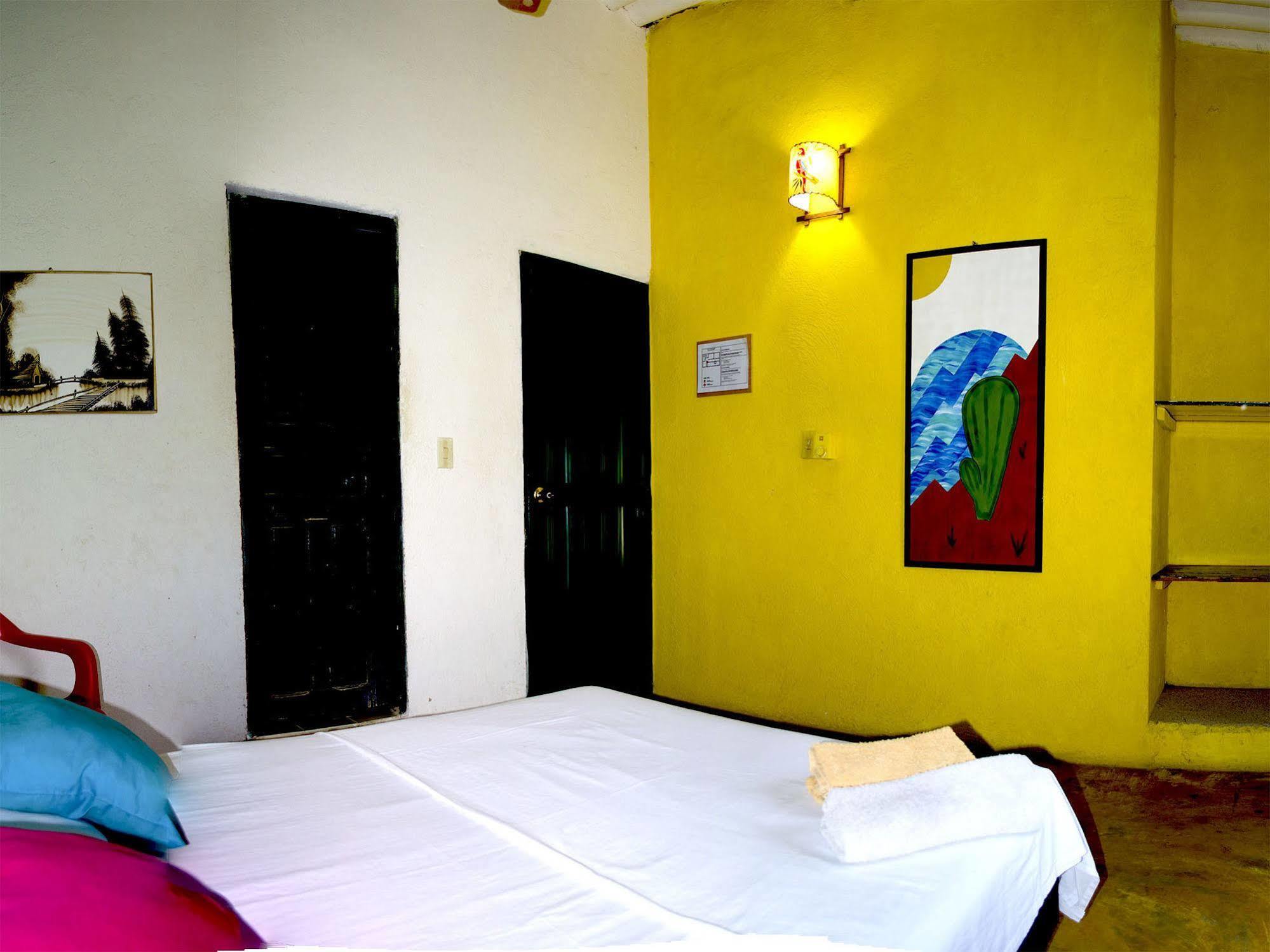 Hostel Villa Mary Taganga Exteriör bild