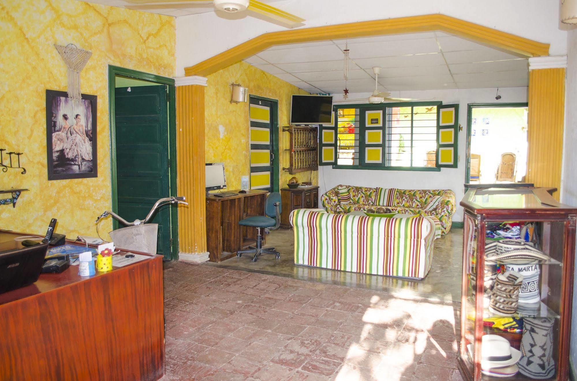 Hostel Villa Mary Taganga Exteriör bild